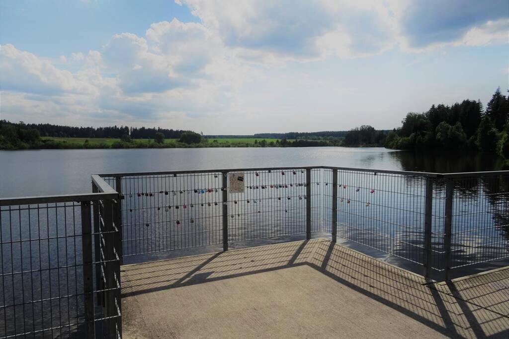 Modernes Apartment Mit Traumhaftem Blick Ins Gruene Bräunlingen Exteriör bild